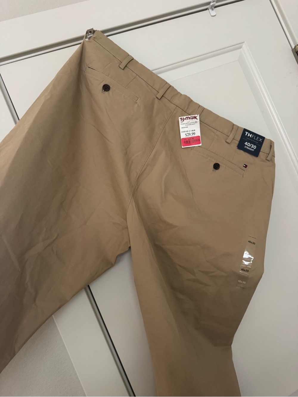 Tommy Hilfiger Men's Khaki Straight-Leg Chinos - Beige